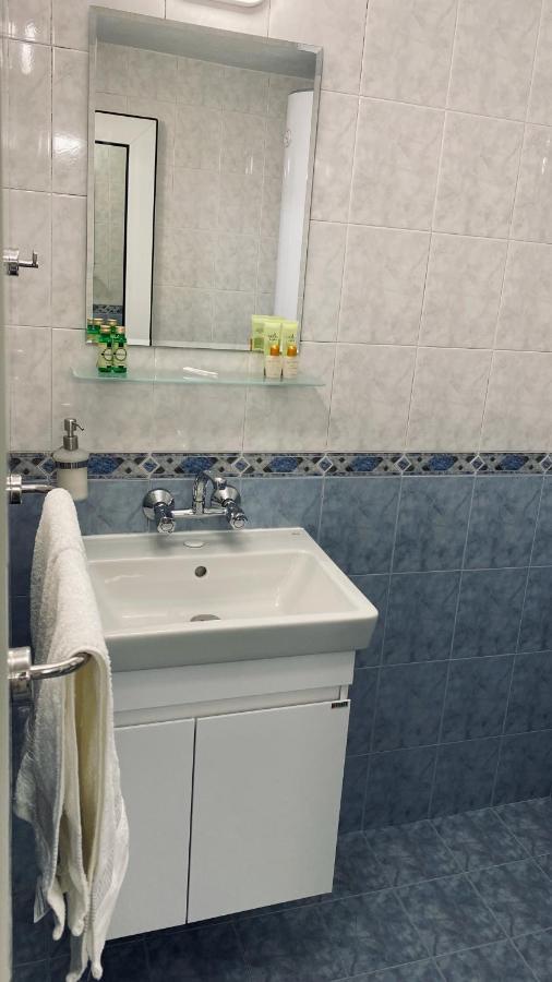 Centrally Located Apartment In فارنا المظهر الخارجي الصورة