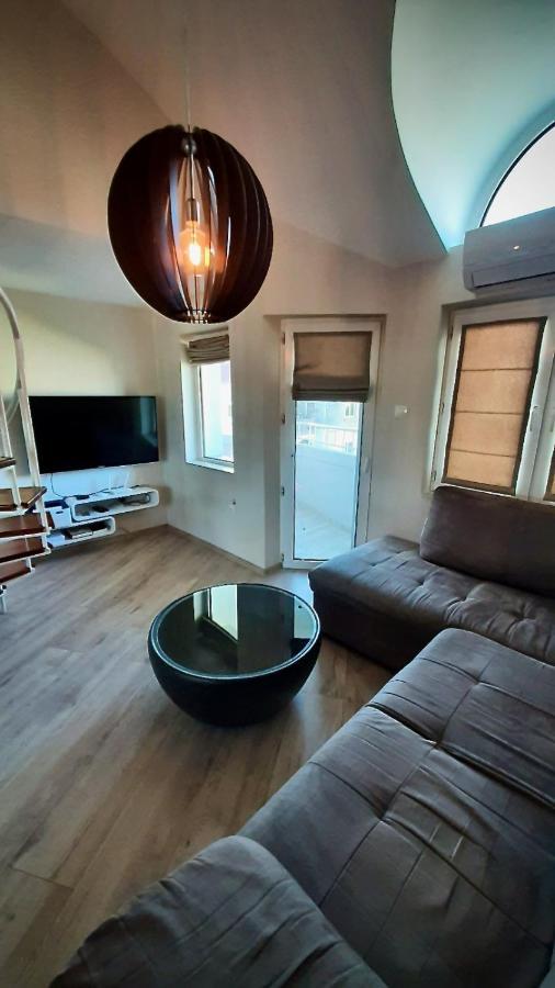 Centrally Located Apartment In فارنا المظهر الخارجي الصورة