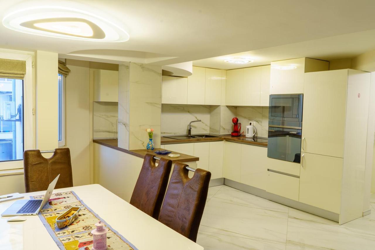 Centrally Located Apartment In فارنا المظهر الخارجي الصورة